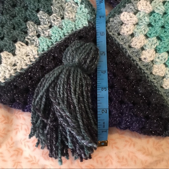 Crochet crossbody BoHo bag. Handmade. Variegated blues with sparkle. - Picture 4 of 9